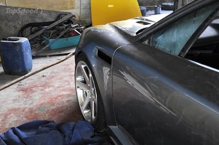 Tự chế Aston Martin DB9 - Hình 6