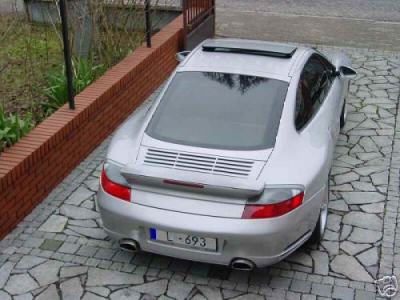 Tự chế Aston Martin DB9 - Hình 14