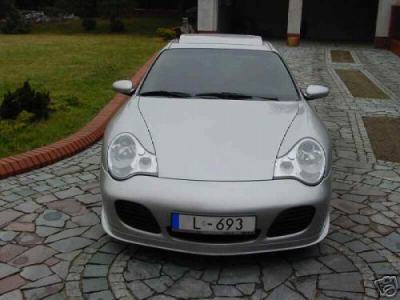 Tự chế Aston Martin DB9 - Hình 17
