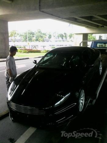 Tự chế Aston Martin DB9 - Hình 7