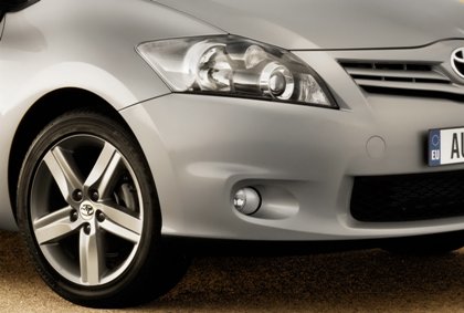 Vén màn Toyota Auris phiên bản 2010 - Hình 2