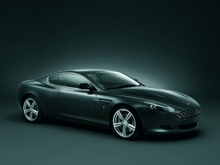 Tự chế Aston Martin DB9 - Hình 9