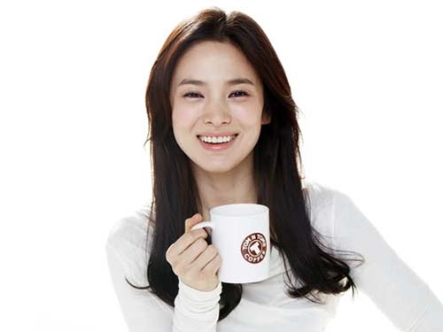Song Hye Kyo vẫn đẹp lung linh khi... giả trai - Hình 11