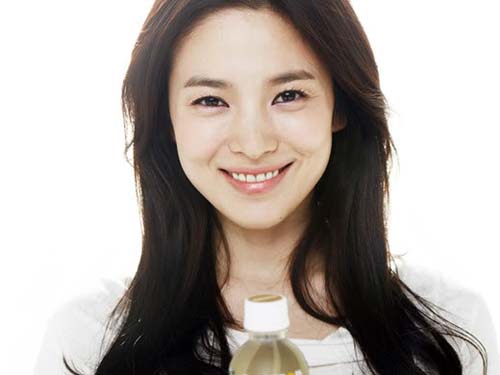 Song Hye Kyo vẫn đẹp lung linh khi... giả trai - Hình 14
