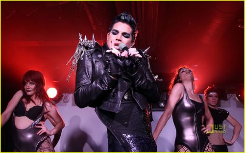 Adam Lambert biểu diễn cực sung tại Nhật; JLS - hậu duệ của *NSYNC? - Hình 7