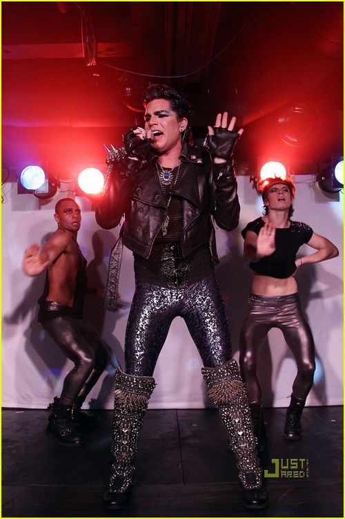 Adam Lambert biểu diễn cực sung tại Nhật; JLS - hậu duệ của *NSYNC? - Hình 5