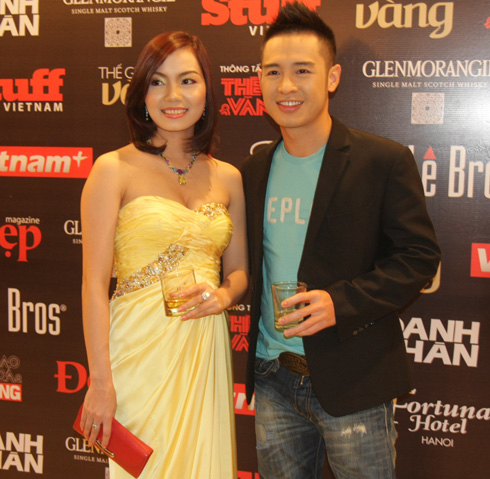 Đức Tuấn nhận cú đúp tại giải Cống hiến 2009 - Hình 6