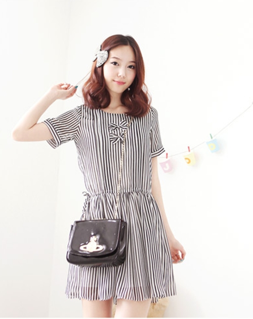 Diện váy xinh cho kì nghỉ cuối tuần - Hình 8