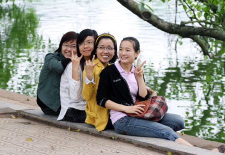 Giới trẻ giăng bẫy ngày nói dối - Hình 1