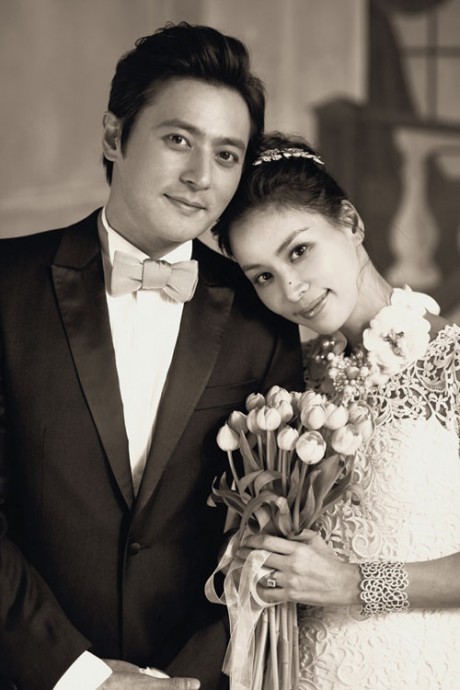 Jang Dong Gun hé lộ ảnh cưới đẹp lung linh - Hình 2