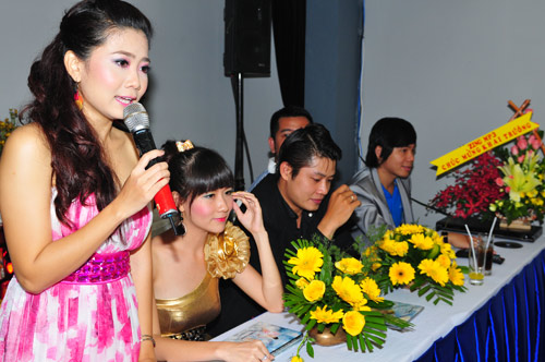 Ngô Trác Linh hạnh phúc khi ra mắt album mới - Hình 19