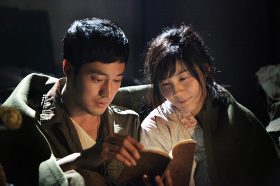 So Ji Sub và Kim Ha Neul kể chuyện đóng cảnh nóng - Hình 24