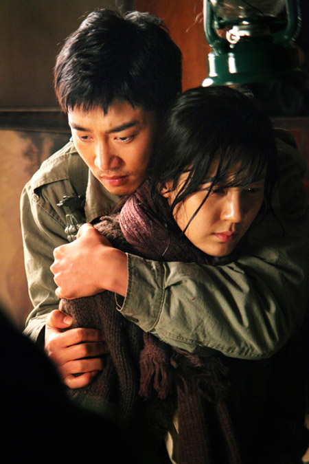 So Ji Sub và Kim Ha Neul kể chuyện đóng cảnh nóng - Hình 23