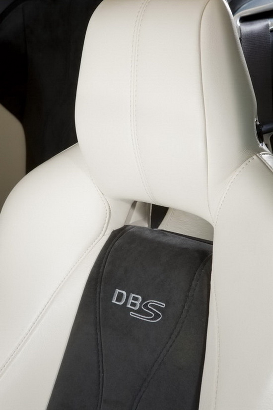 Edo Competition biến Aston Martin DB9 thành DBS - Hình 19