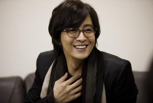 Fans xôn xao khi Bae Yong Joon, Kim Hyun Joong lại bí mật gặp gỡ - Hình 1