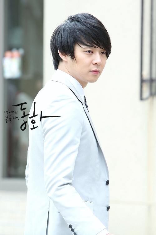Micky Yoochun làm tan chảy trái tim các cô gái Nhật - Hình 1
