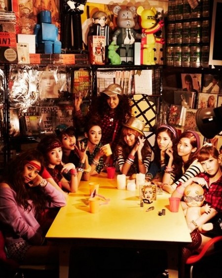 SNSD và KARA uýnh nhau tưng bừng trên đất khách - Hình 5