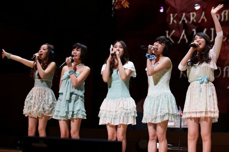 SNSD và KARA uýnh nhau tưng bừng trên đất khách - Hình 3