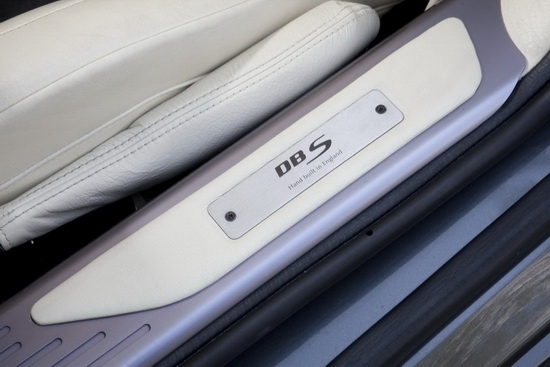 Edo Competition biến Aston Martin DB9 thành DBS - Hình 22