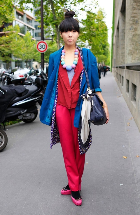 Street style mùa xuân rực rỡ sắc màu - Hình 13
