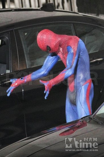 Người Nhện lộ trang phục vô cùng nhạy cảm - Hình 7