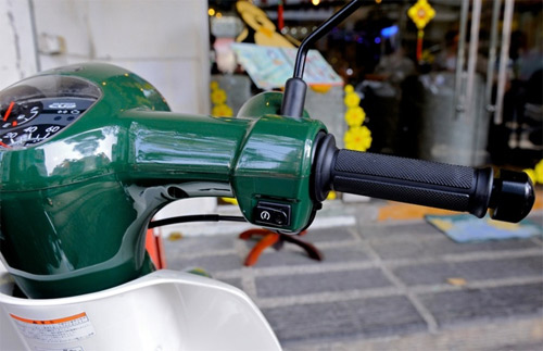Honda Super Cub giá khủng về Việt Nam - Hình 10