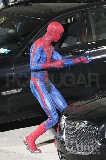 Người Nhện lộ trang phục vô cùng nhạy cảm - Hình 1