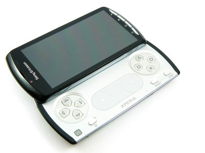 Cận cảnh Sony Ericsson Xperia Play - Hình 7