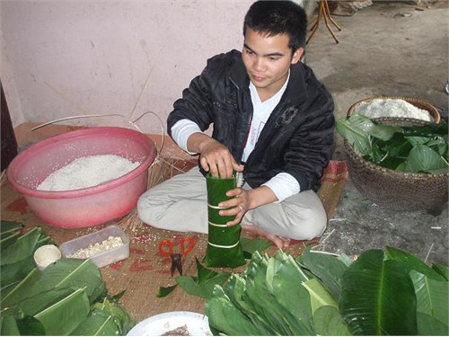 Làng bánh chưng vào Tết - Hình 2