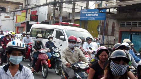 Kể chuyện... đẻ rơi trên taxi - Hình 1