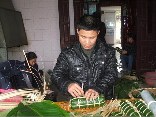 Làng bánh chưng vào Tết - Hình 4