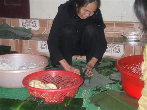 Làng bánh chưng vào Tết - Hình 1