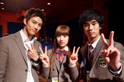 Taecyeon bất ngờ hôn Suzy thắm thiết - Hình 7