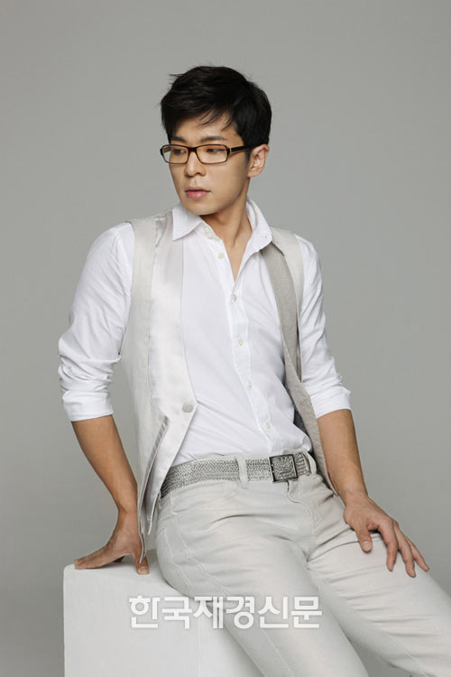 Những thiếu gia tỷ phú của showbiz Hàn - Hình 8