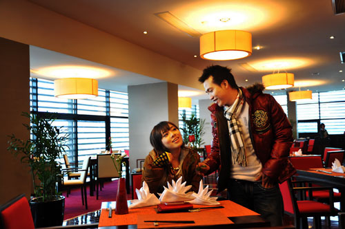 Lan Trinh ấm áp bên Quang Ngọc - Hình 20
