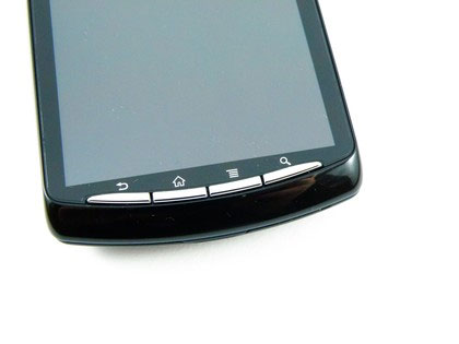 Cận cảnh Sony Ericsson Xperia Play - Hình 2