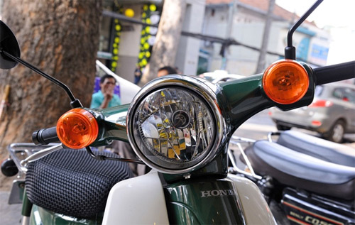 Honda Super Cub giá khủng về Việt Nam - Hình 7