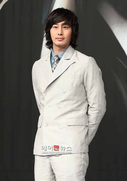 Những thiếu gia tỷ phú của showbiz Hàn - Hình 4