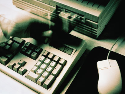Sự thật về 13 hacker nổi tiếng nhất thế giới - Hình 1