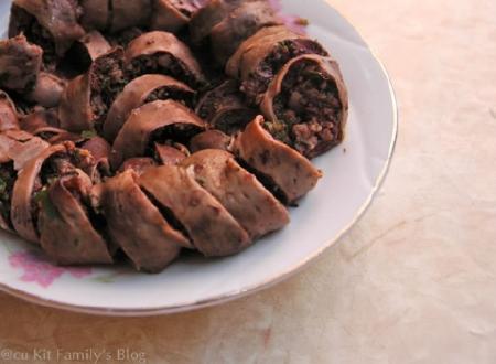 Vòng quanh thế giới với món dồi lợn - Hình 1
