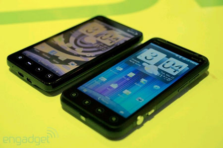 Anh em HTC EVO 3D và EVO 4G đọ dáng - Hình 2