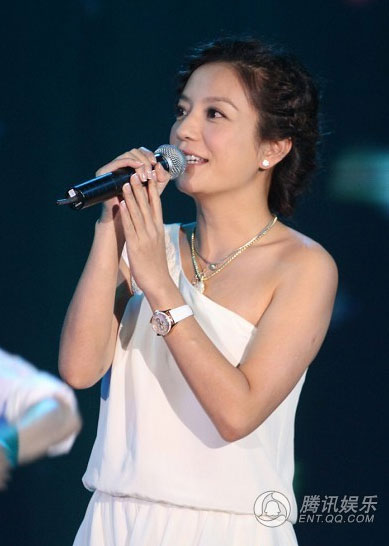 Triệu Vy thon thả bất ngờ - Hình 6