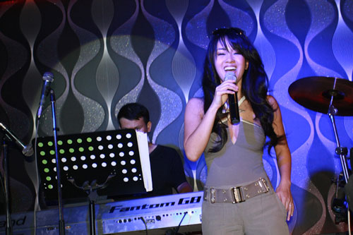 Mỹ Tâm - Hồng Nhung say mê trên sàn tập - Hình 7
