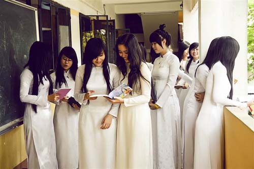 V.Music ngất ngây trước các nữ sinh duyên dáng - Hình 13