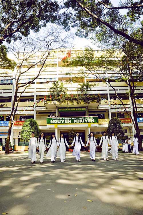 V.Music ngất ngây trước các nữ sinh duyên dáng - Hình 7