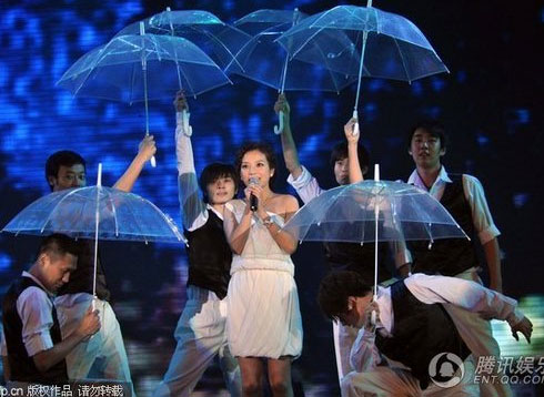 Triệu Vy thon thả bất ngờ - Hình 5