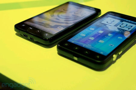 Anh em HTC EVO 3D và EVO 4G đọ dáng - Hình 4