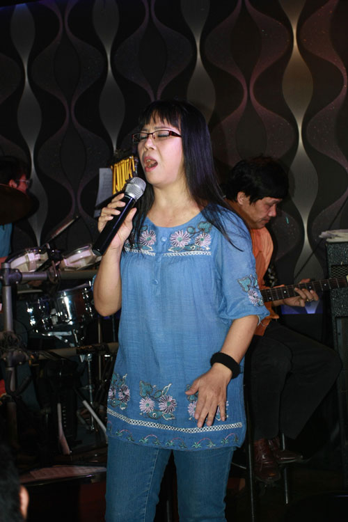 Mỹ Tâm - Hồng Nhung say mê trên sàn tập - Hình 1