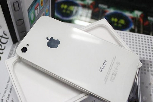 Apple đã sẵn sàng tung ra iPhone 4 màu trắng - Hình 1