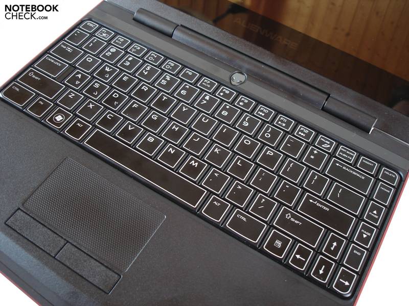 Đánh giá nhanh Alienware M11x R3: Nhỏ nhưng cực kỳ mạnh mẽ - Hình 6